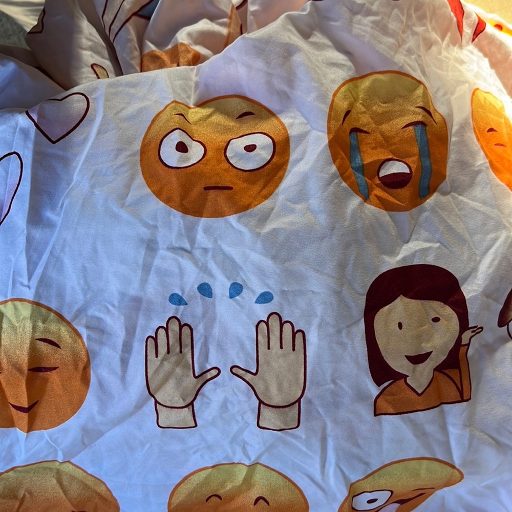 Emoji twin bed set